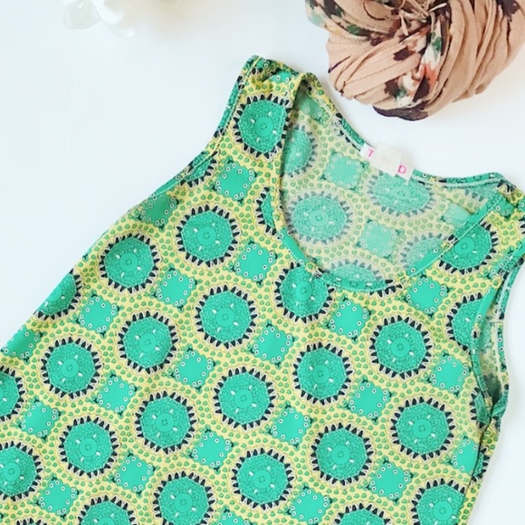 3/$20 TNO Yellow/ Green Geo Print Sleeveless Top - Picture 5 of 5